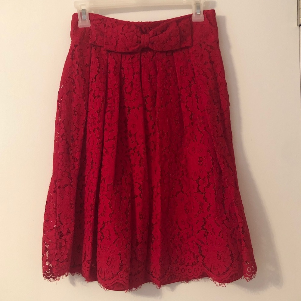 Midi lace skirt